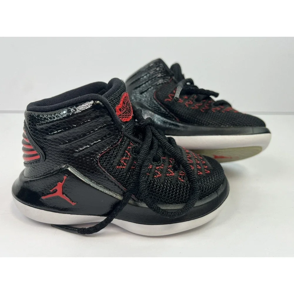 Nike Air Jordan 32 Banned Black Red Toddler Size 4C Sneakers AA1298-001
